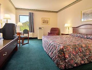 Days Inn & Suites By Wyndham Louisville Sw,Shively>>Louisville,2 star