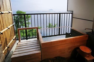 Ryokan Beniayu,Lake Biwa>>Hikone,4 star