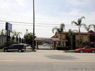 delmonico inn and suites