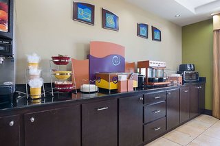 Rodeway Inn,Near Grove Street Recreation Center,2 star