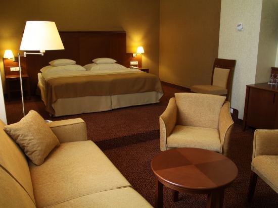 mercure szekesfehervar magyar kiraly