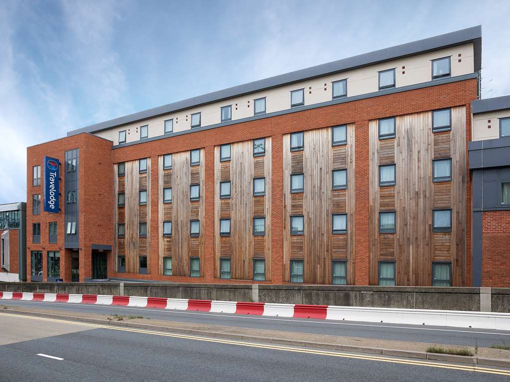 travelodge high wycombe central