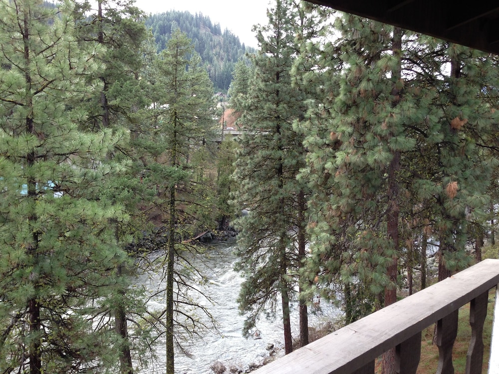 alpine rivers inn