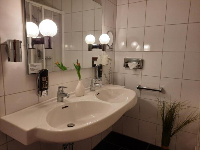 avalon hotelpark konigshof