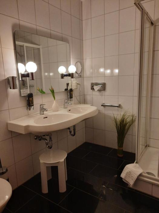 avalon hotelpark konigshof