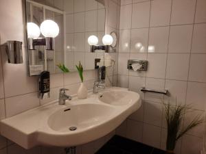 avalon hotelpark konigshof