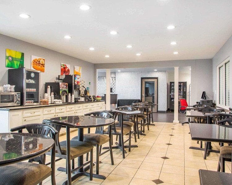 quality inn and suites north polaris