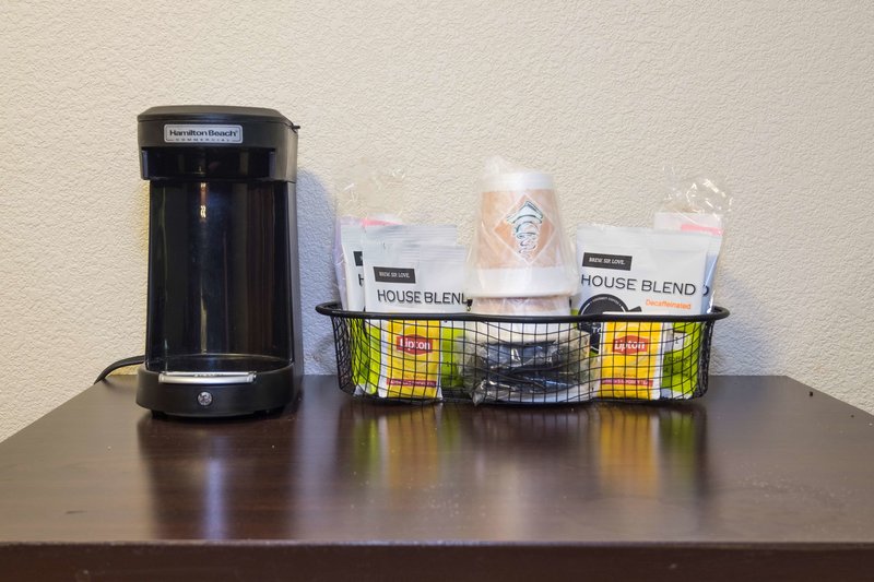 red roof inn plus columbus downtown convention center