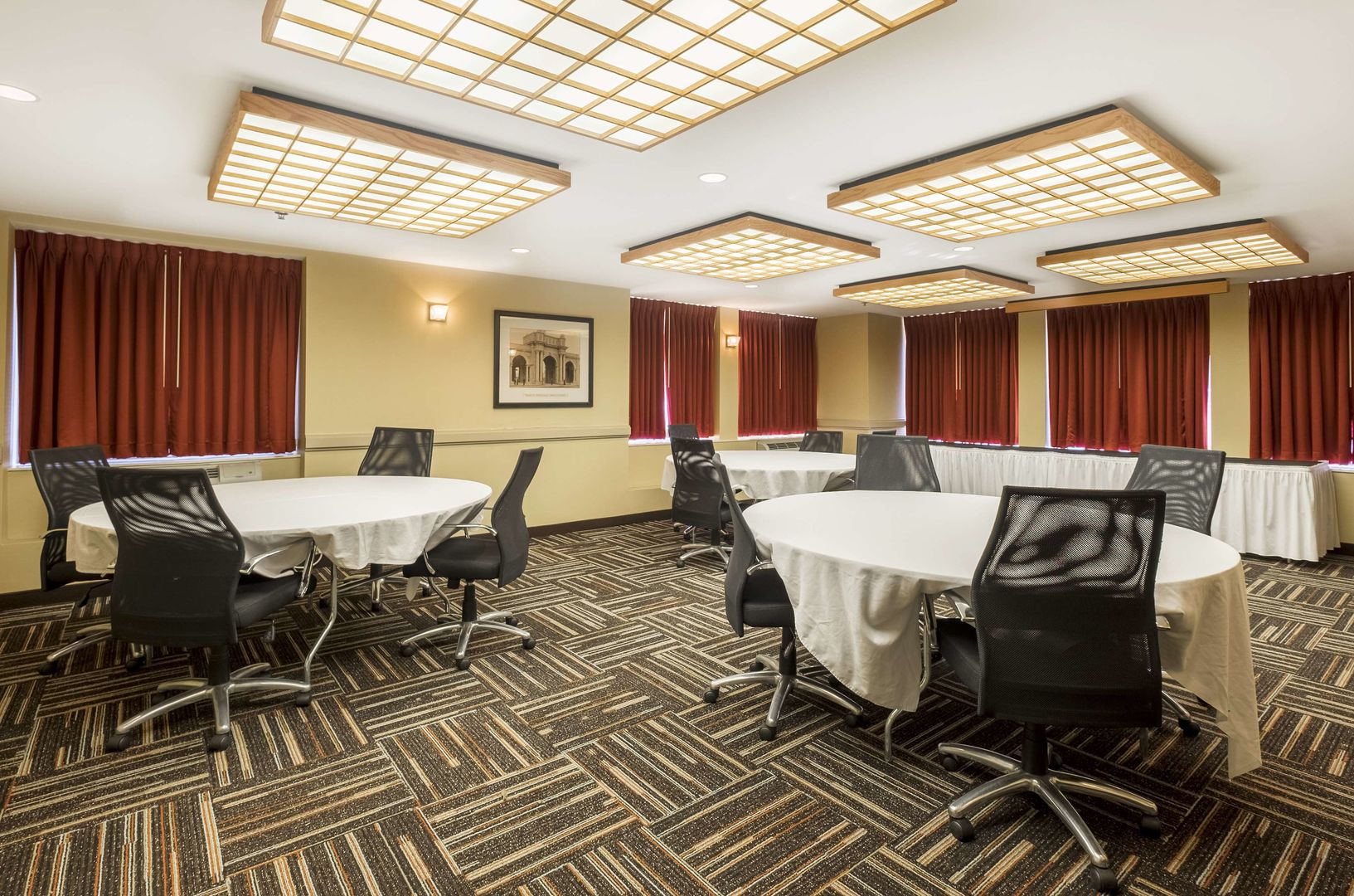 red roof inn plus columbus downtown convention center