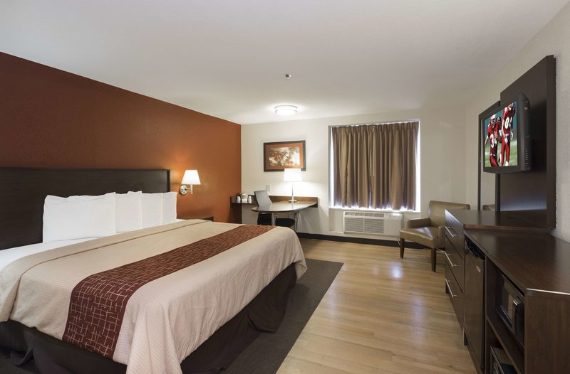 red roof inn plus columbus downtown convention center