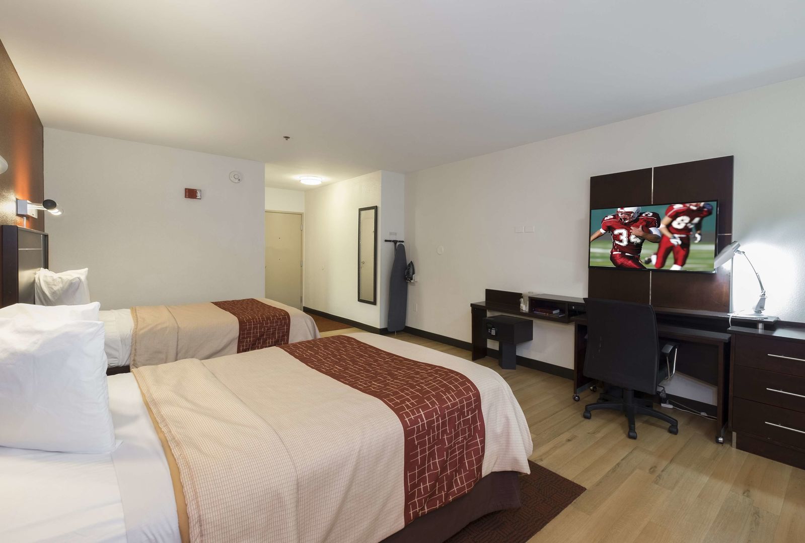 red roof inn plus columbus downtown convention center