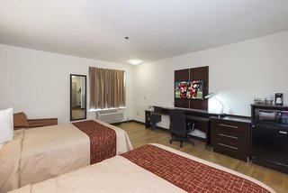 red roof inn plus columbus downtown convention center