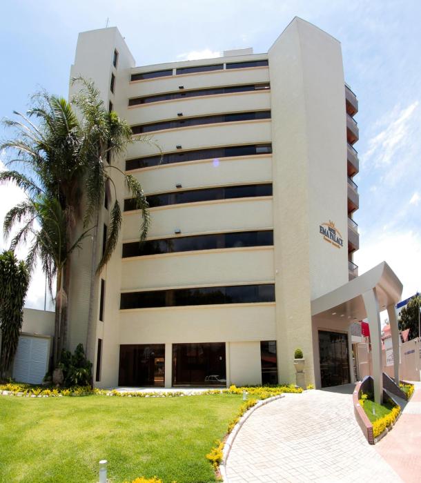 hotel ema palace