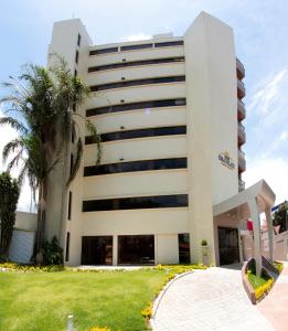 hotel ema palace