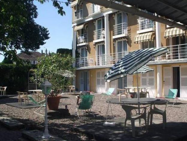 hotel des lauriers roses