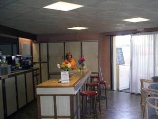 hotel des lauriers roses