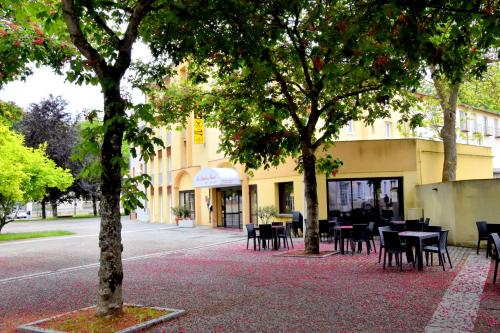 hotel des lauriers roses