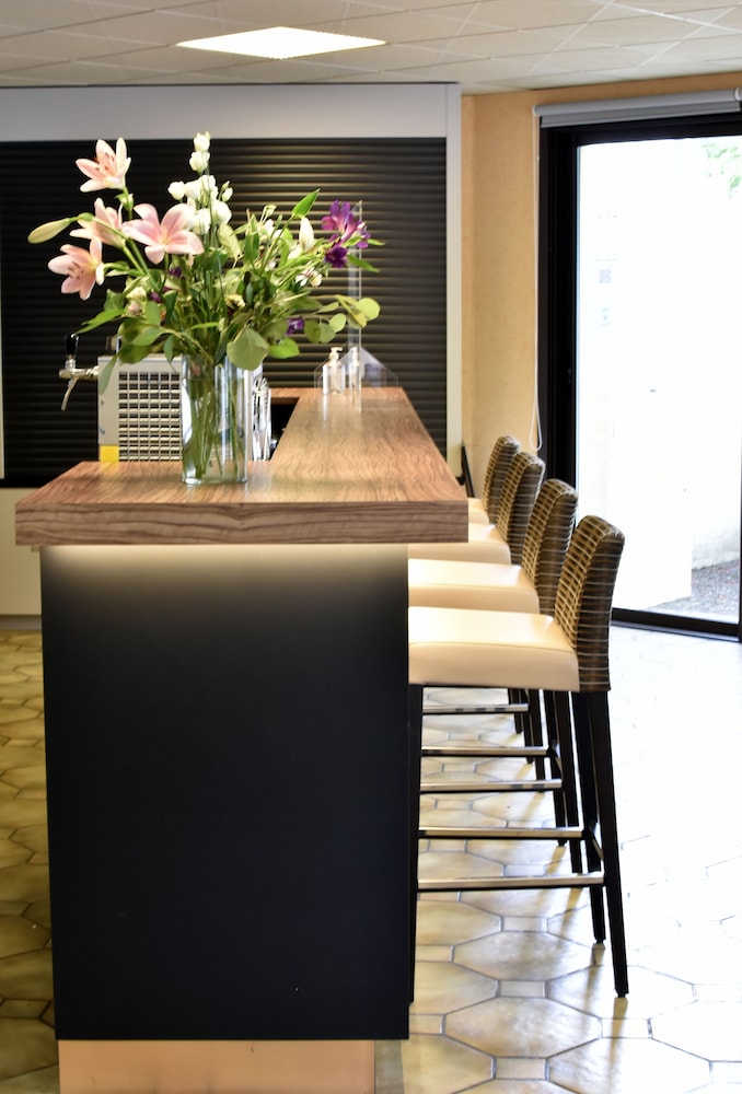 hotel des lauriers roses