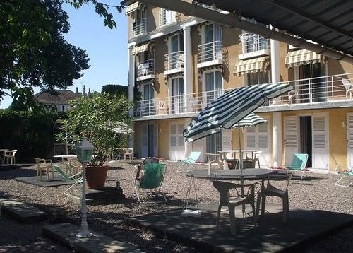 Hotel Des Lauriers Roses,Haute-Marne>>Bourbonne-Les-Bains,2 star