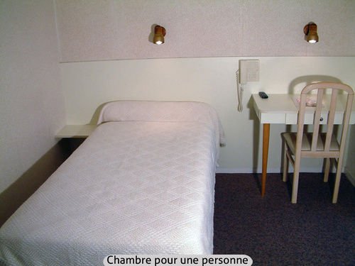 Hotel Des Lauriers Roses,Haute-Marne>>Bourbonne-Les-Bains,2 star