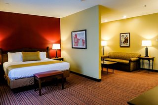 Best Western Plus Dutch Haus Inn And Suites,Columbus>>Columbiana,3 star