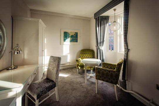 isaacs hotel cork city