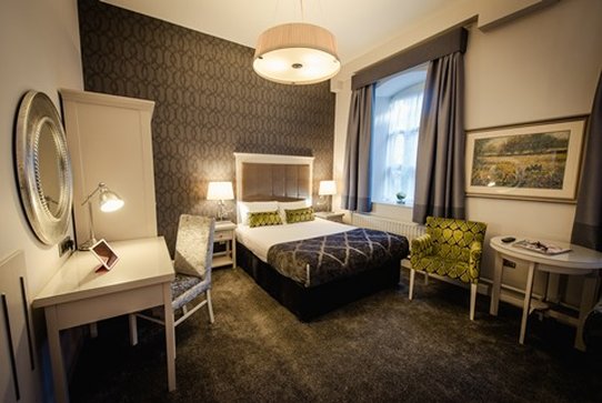 isaacs hotel cork city