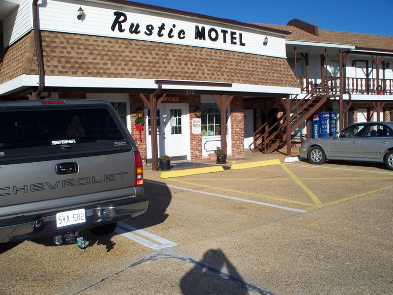 rustic motel rolla