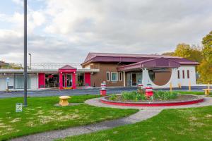 Americas Best Value Inn Moline,Near John Deere Pavilion,2 star