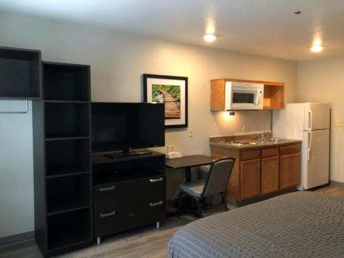 woodspring suites charlotte gastonia