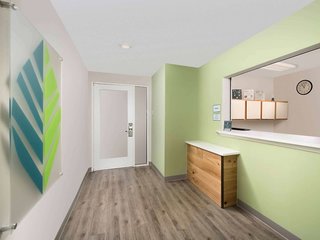 Woodspring Suites Spartanburg Duncan I-85,,2.5 star