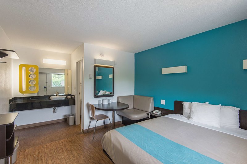 motel 6 overland park ks