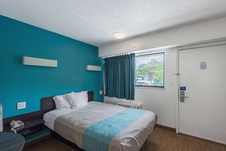 motel 6 overland park ks