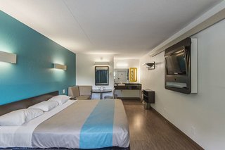 motel 6 overland park ks