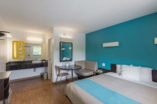 motel 6 overland park ks
