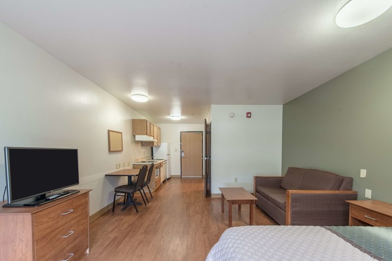 hometowne studios by red roof columbus