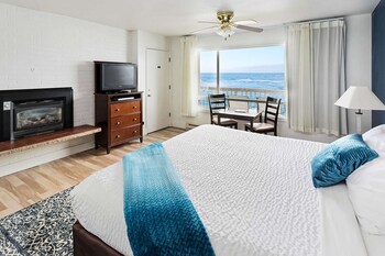 clarion inn surfrider resort