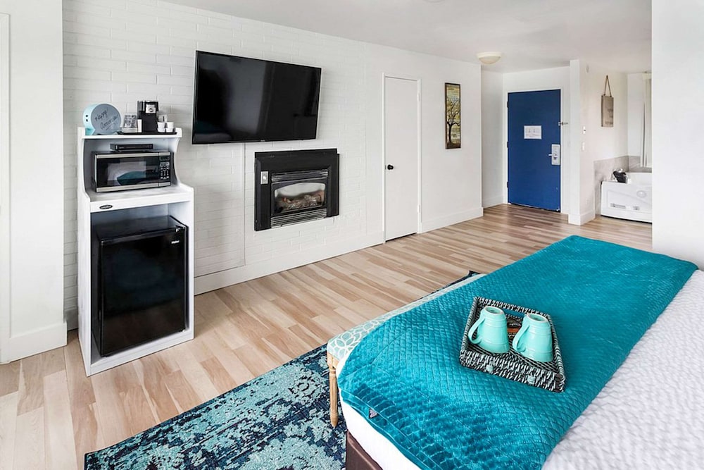 clarion inn surfrider resort