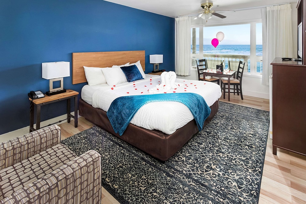 clarion inn surfrider resort