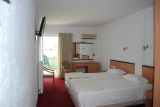 Thomas Beach Hotel,Attica>>Athens,3 star