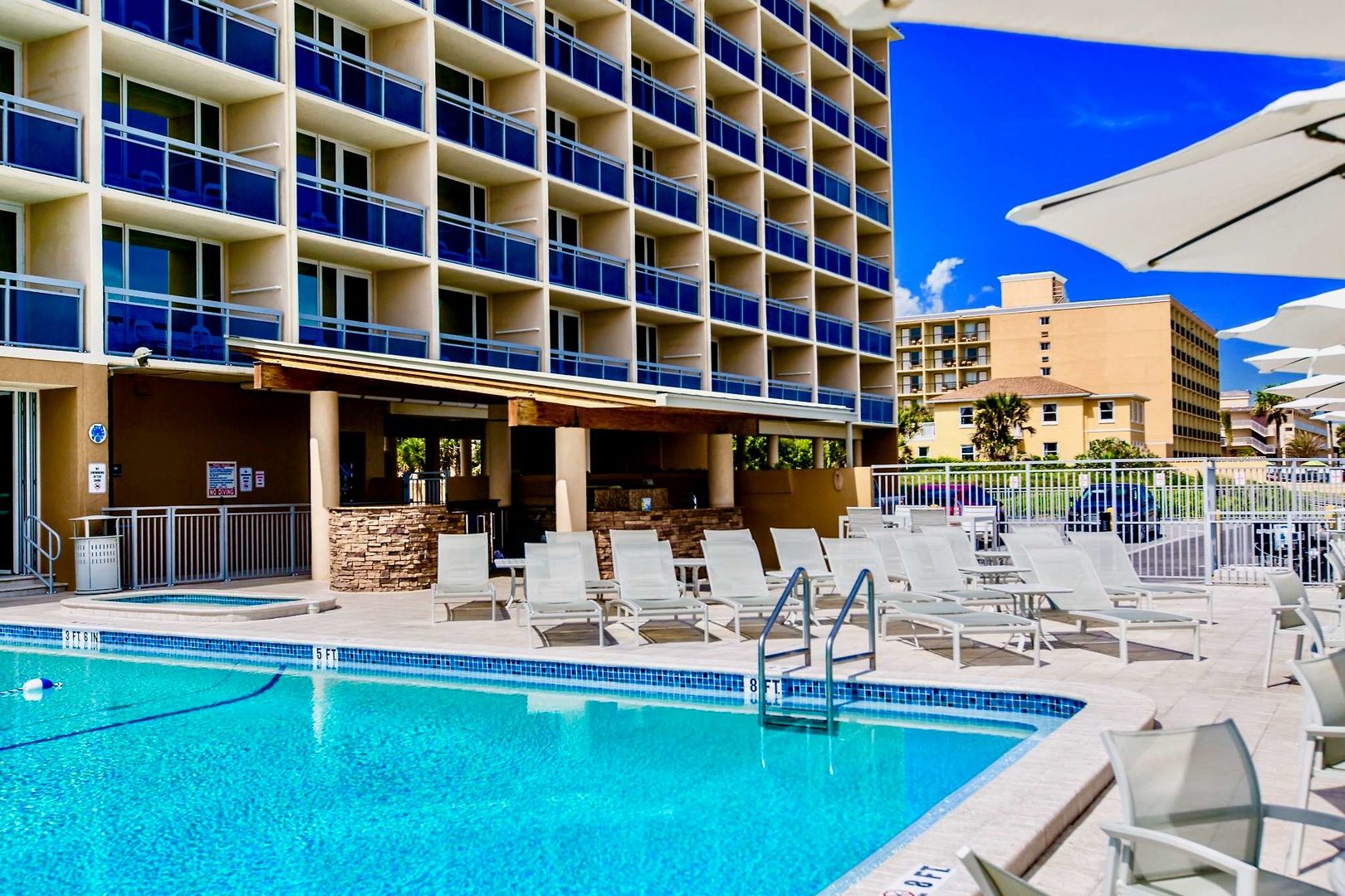 georgian inn beach club