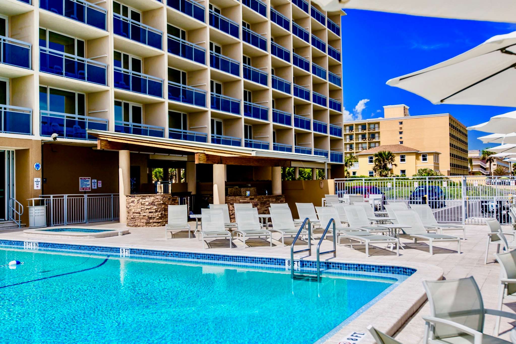 georgian inn beach club