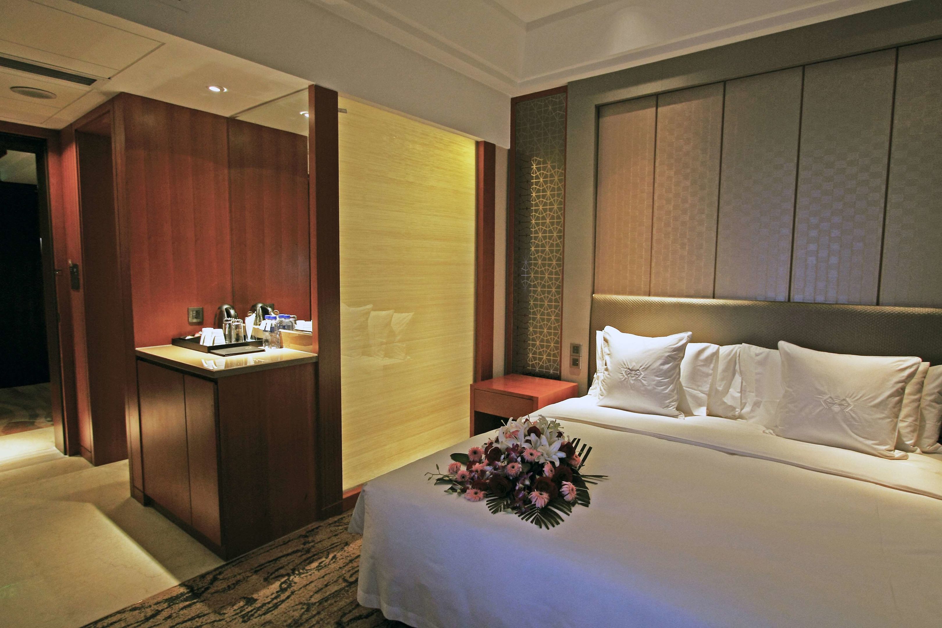 gloria grand hotel wuxi