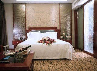 gloria grand hotel wuxi