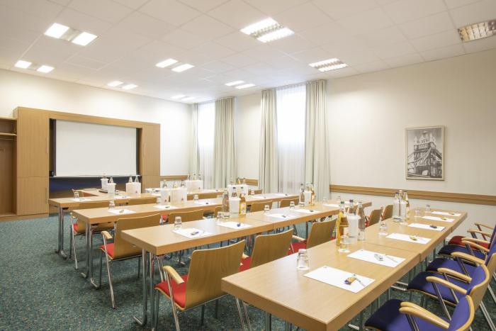 holiday inn express frankfurt airport by ihg