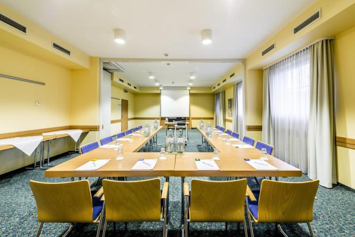 holiday inn express frankfurt airport by ihg