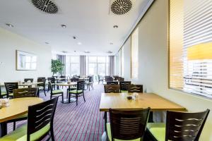 Holiday Inn Express Frankfurt Airport By Ihg,Frankfurt Airport>>Frankfurt,3 star