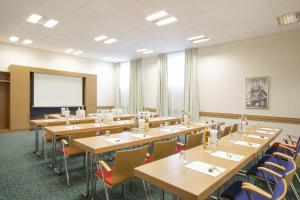 holiday inn express frankfurt airport by ihg