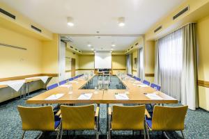 holiday inn express frankfurt airport by ihg