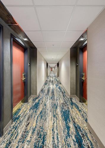 portlander inn and marketplace